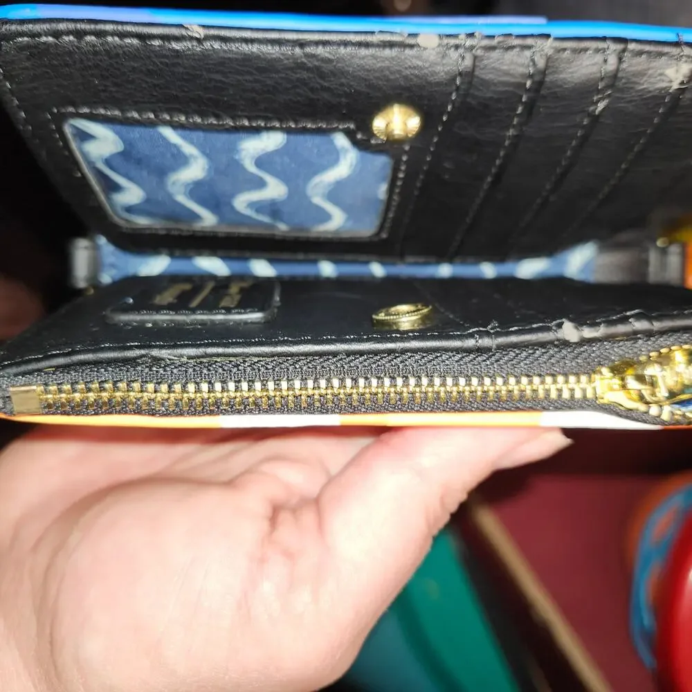 Loungefly Nemo & Dory Heart Logo Crossbody Wallet • 2018 • NWT • VHTF - Picture 13 of 13